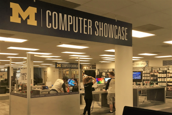 new Computer Showcase in Shapiro Library